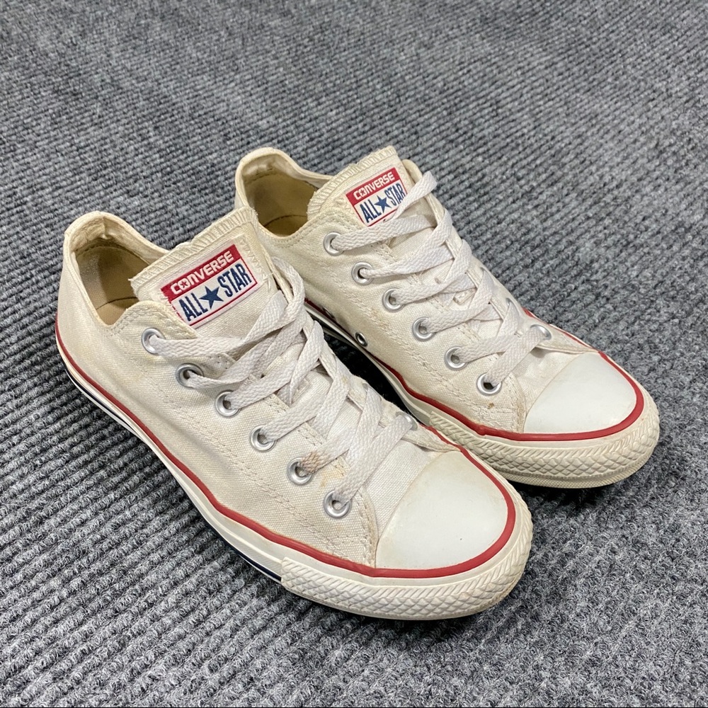 Converse Tennis Shoes
